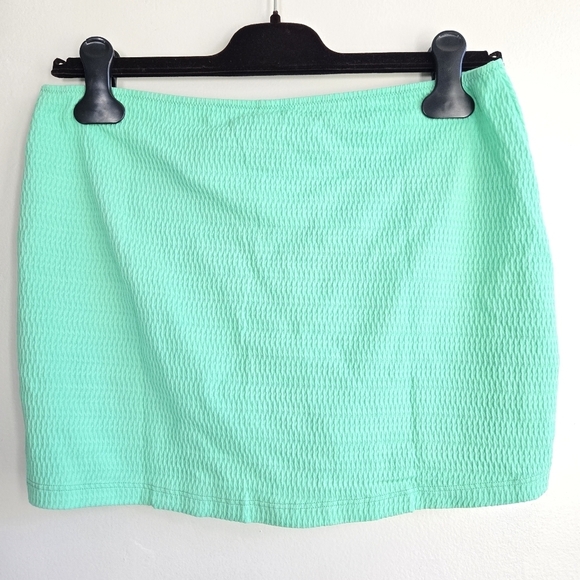 New Solid and Striped The Lana Crinkle Rib Seafoam Green Skirt NWT Large - Picture 7 of 8